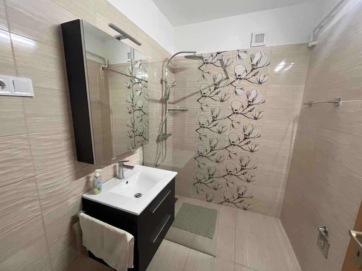 Apartamento Relaxap Zalakaros Exterior foto